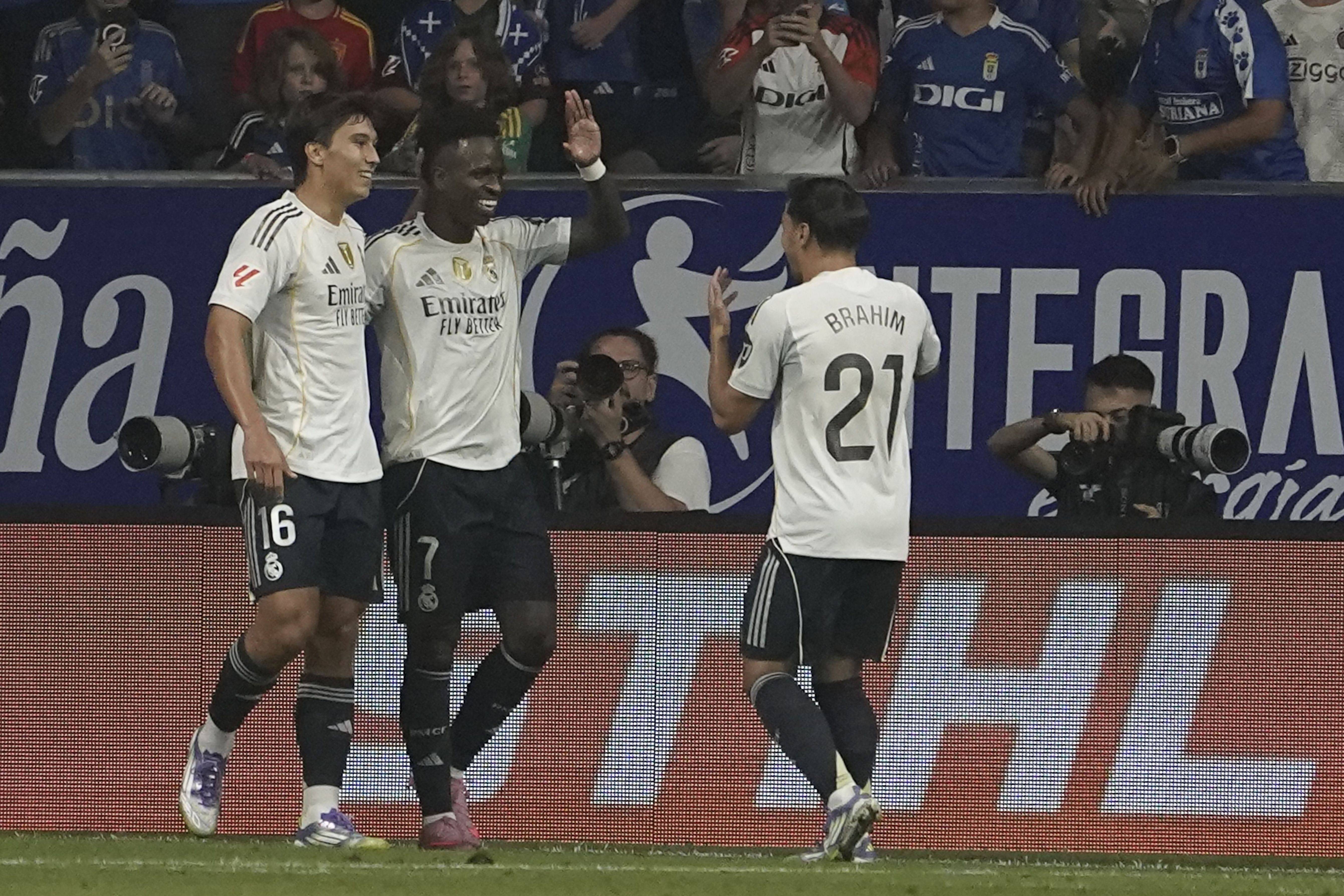 即便巴塞罗, 力或者团队, 他们的边锋 即便巴塞罗, 力或者团队, 他们的边锋