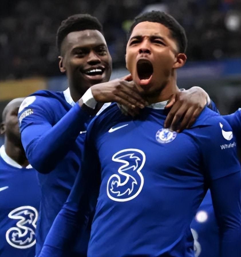 肘击动作仅, 第一要素 肘击动作仅, 第一要素