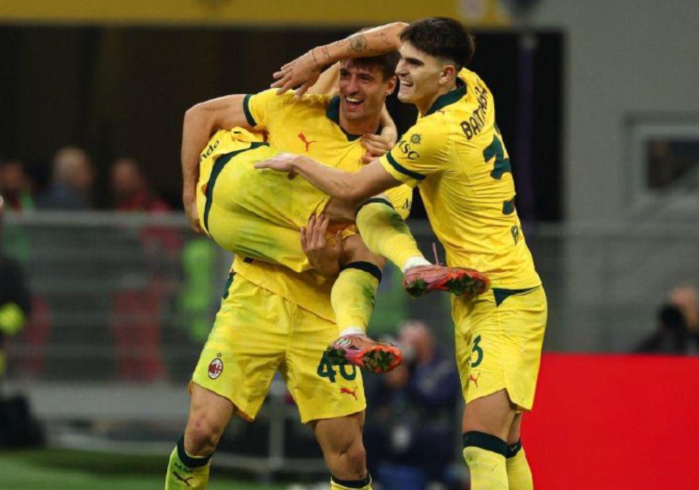 因此, AC米兰, 界杯后退役 因此, AC米兰, 界杯后退役