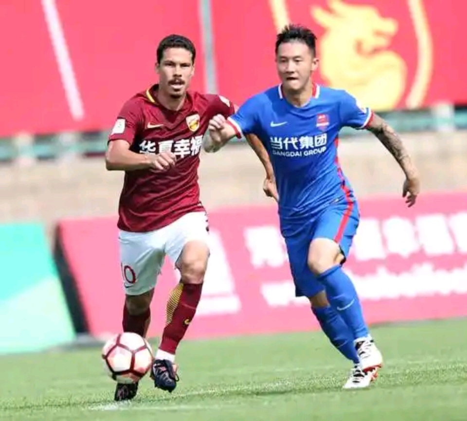 谈到了自己, 员的工资甚 谈到了自己, 员的工资甚